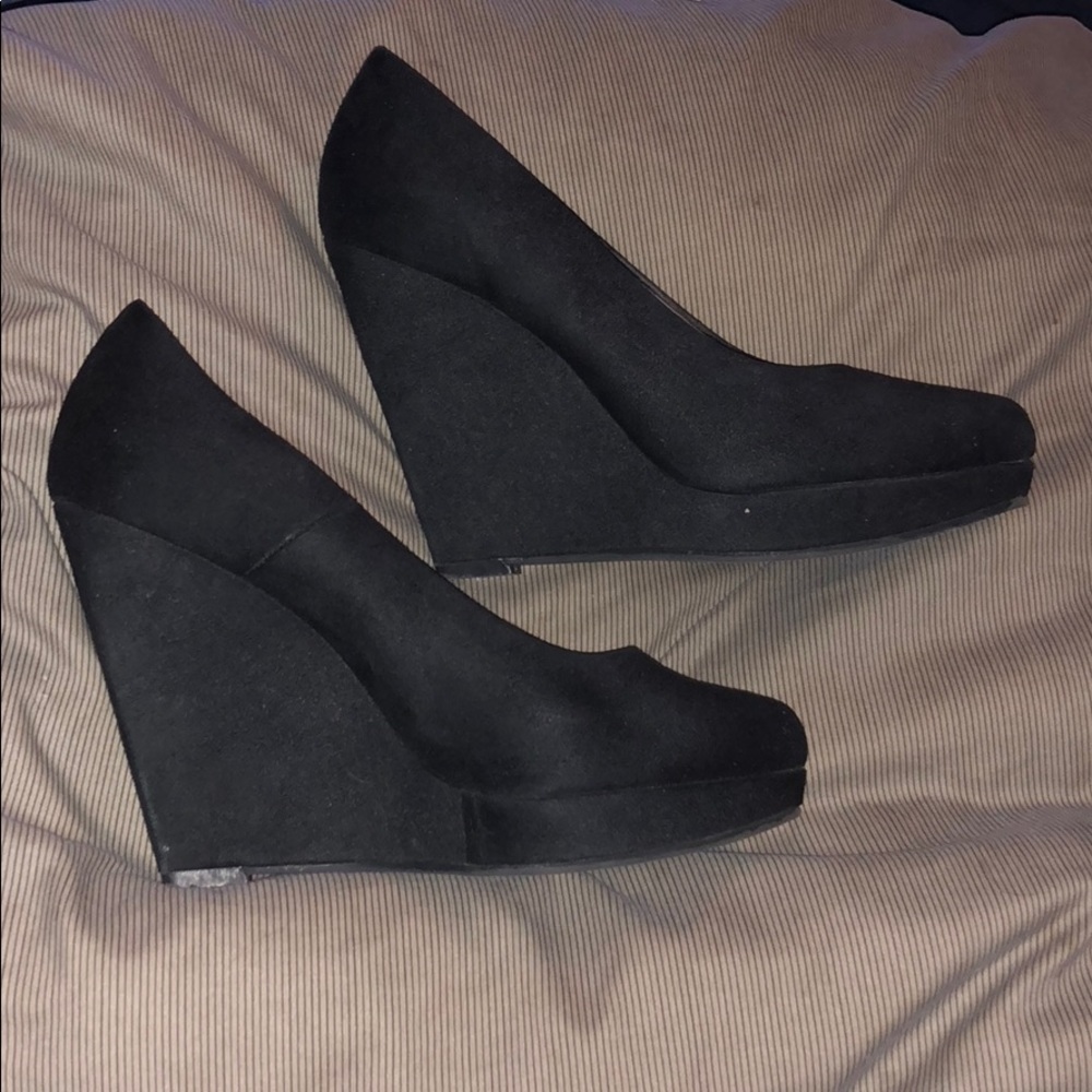 Black suede heels